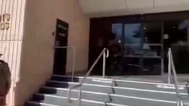Man Causes Courtroom Judge To Disappear And Abandon Ship. Australia
