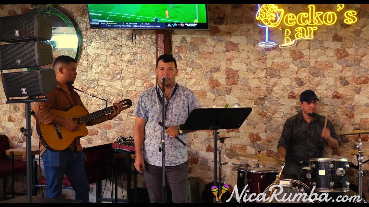 Abi Sax at Gecko's Bar in Leon NIcaragua