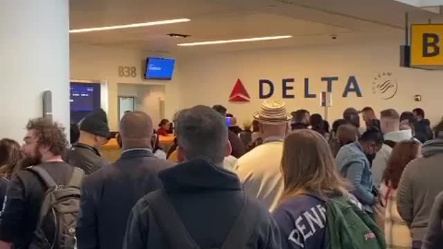 Flights resume after FAA outage grounds planes nationwide