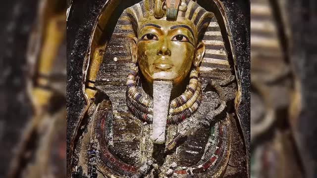 The mask of the golden king Tutankhamun is the most expensive and famous artifact in the world 👑❤️🇪🇬