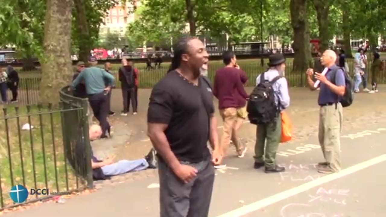 Sharing the secret @ Speakers Corner