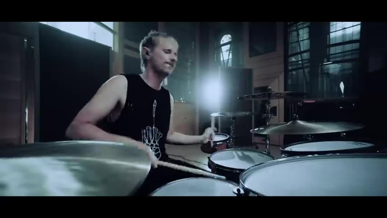 Muse - We Are Fucking Fucked (Official Performance Video)