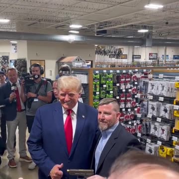 Trump Tours Gun Store In South Carolina