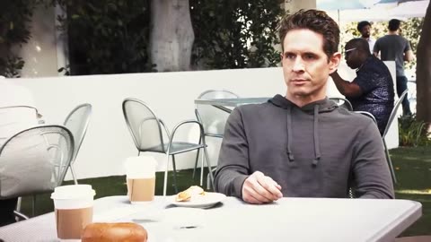 It's Always Sunny in Philadelphia - Dennis Reynolds likes the ladies young