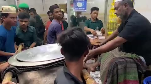 Crowed going crazy | Bangladesh food Street