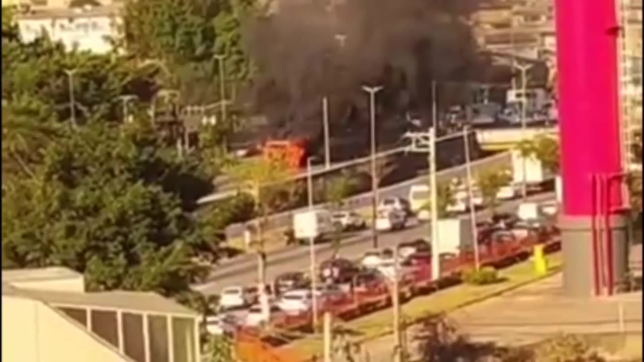 Caminhão explode na Zona Leste de São Paulo