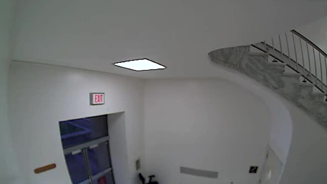 3163RHOBGRStair6FireExitDoor_2021-01-05_07h00min02s507ms.mp4