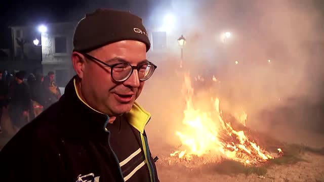 Horses leap over huge bonfires in Spanish festival