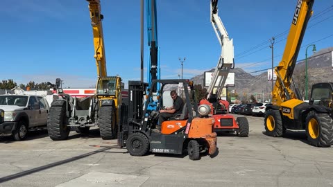 Warehouse Forklift Doosan 3,800 LB 15' 8" Lift Height Dual Fuel Gasoline / Propane 2015 Doosan G25G