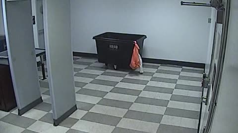 6054RHOBG2G207Lobby_2021-01-05_01h00min00s207ms.mp4