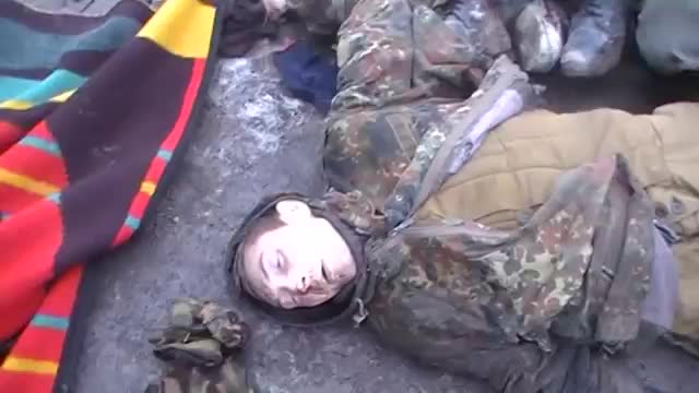 RUSSIAN WARCRIME Ukrainian POWs Executed By Russian Forces And DPR Militants