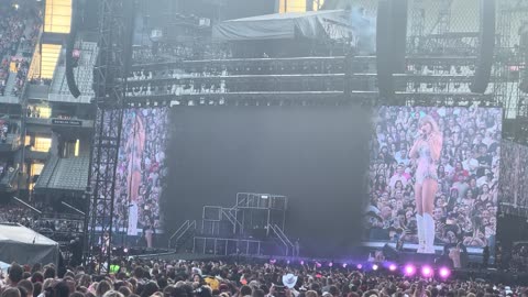 Taylor Swift -Intro, Cruel Summer & The Man, Melbourne Australia Feb 16 2024 The Eras Tour