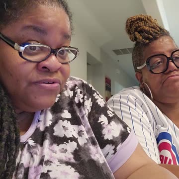 Paramedics take time to debate each other #jokeoftheday