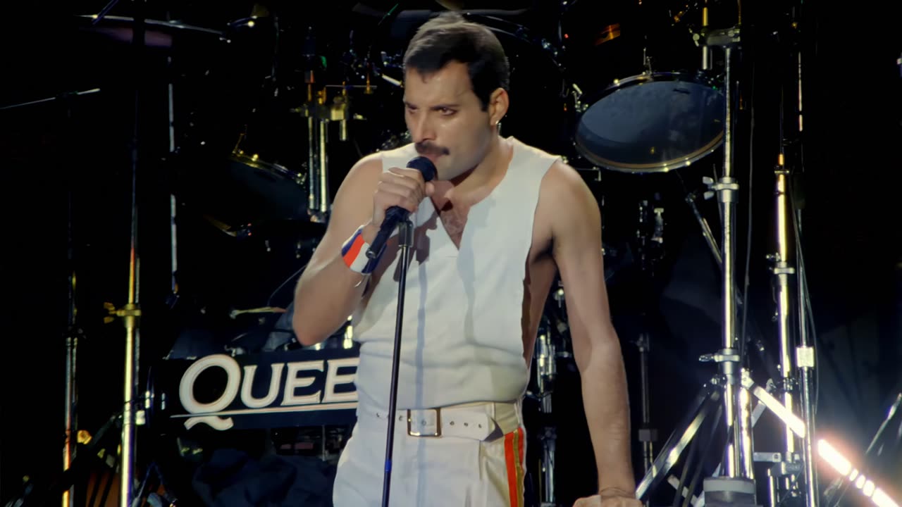 Queen Live in Budapest 1986 Under Pressure remastered 4k