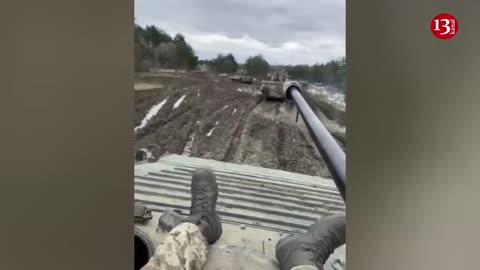 The Ukrainian army is advancing on the front in difficult conditions, on muddy roads