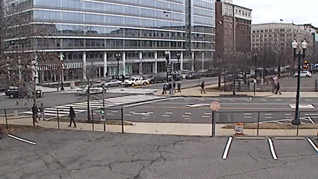 1901LOTS00Lot11SenateParking_2021-01-06_14h15min09s703ms.mp4