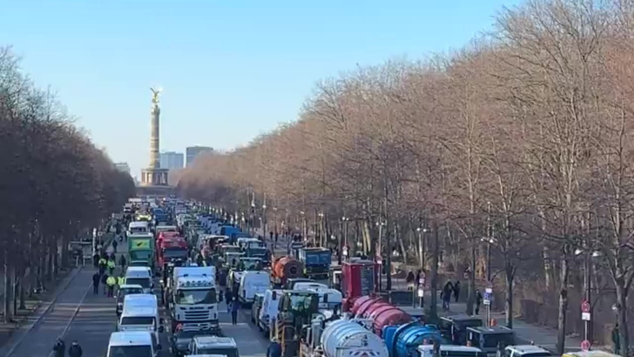 Berlin Paralyzed by Nationwide Farmer Protests