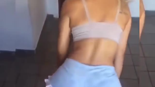 Novinha Gostosa Dançando Funk 😈 Hot Brazillian dancing #1