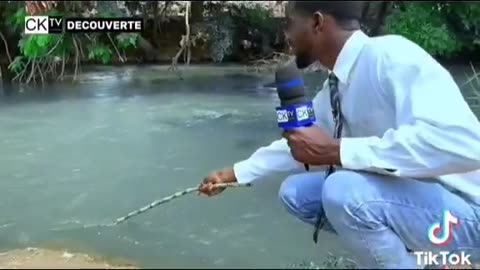 Small rivers VS crocodile