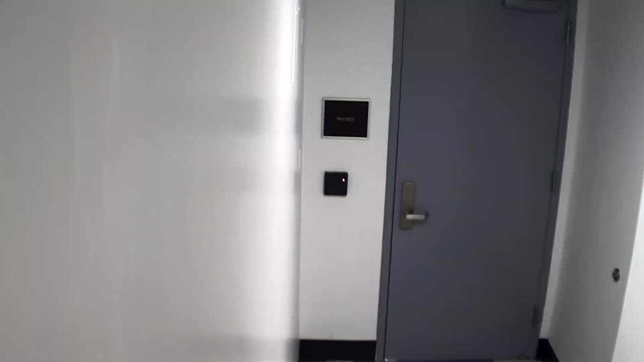 6144RHOBG2G201ABStairwayLobbyEntry_2021-01-06_14h40min02s790ms.mp4