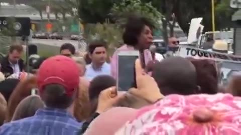 2.5 minutes of Democrats explicitly calling for using political vioIence