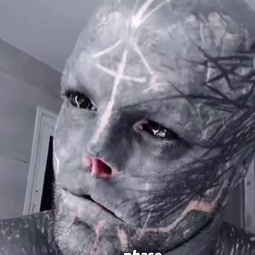 THIS GuY HAs SpEnT ThE LaSt FoUr YEaRs oF hIS LiFe TrAnSiTiOnINg InTo aN aLiEn 👽