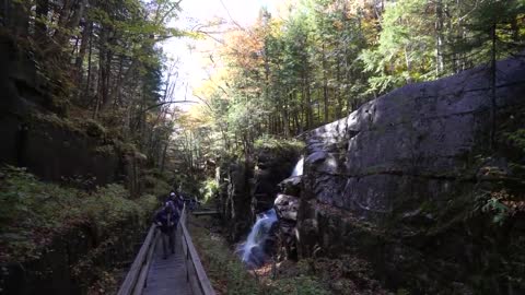 New England Fall Colors Road Trip_ Kancamagus Highway, Stowe, Sleepy Hollow (00h43m14s-00h45m24s)