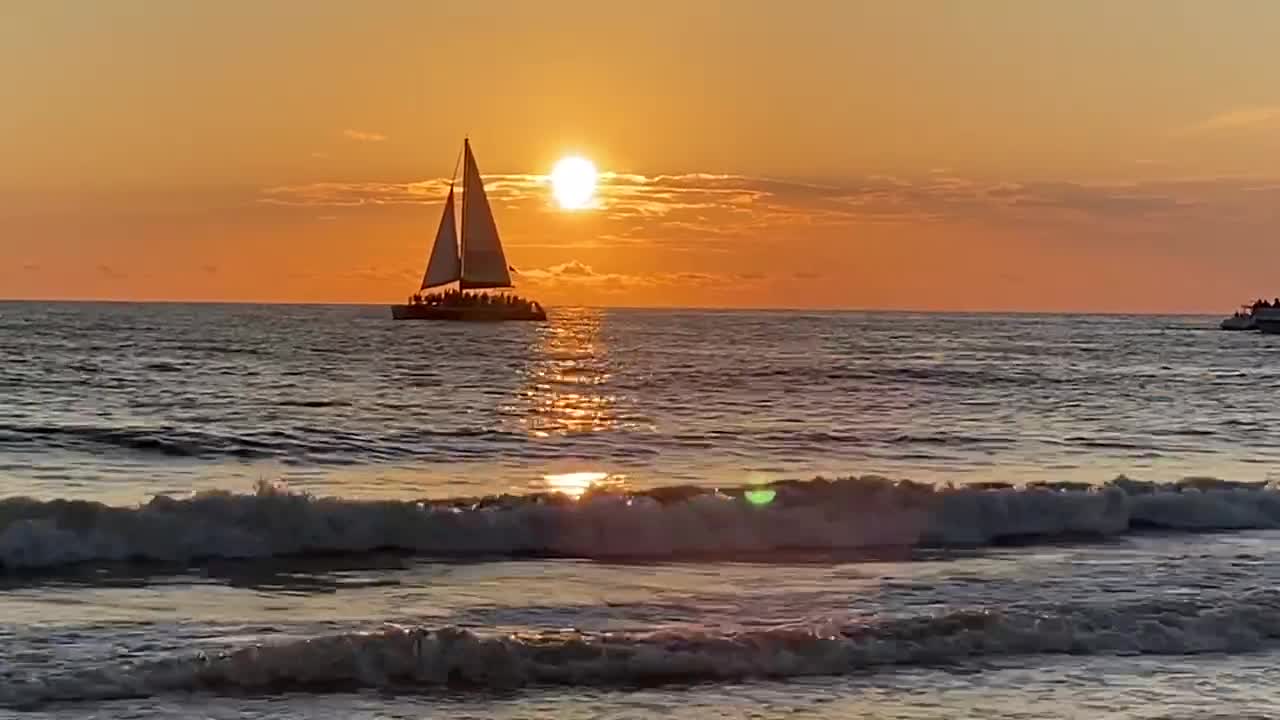 Sailboat at sudown