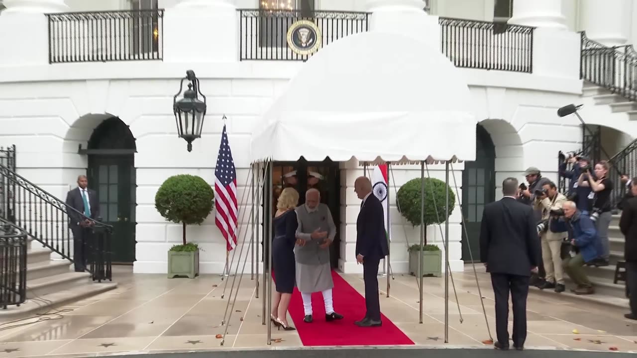 US President Biden and the First Lady warmly welcome PM Modi at the White House