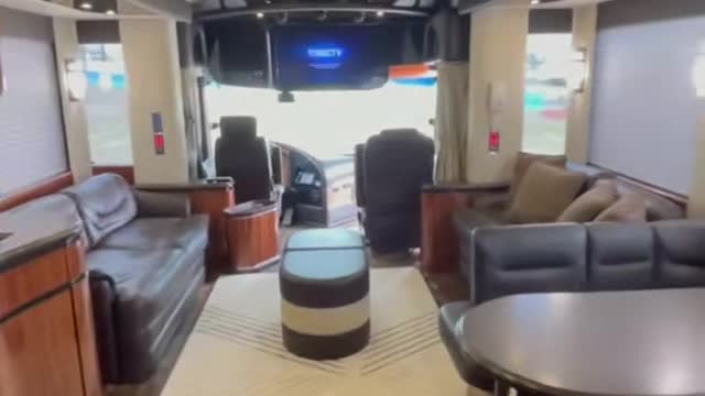 MOBILE HOUSE