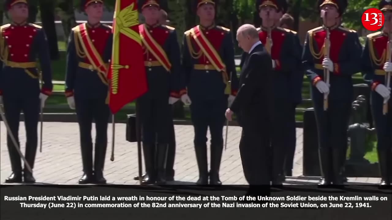 Putin lays wreath at Tomb of the Unknown soldier on anniversary of Nazi invasion of the Soviet Union