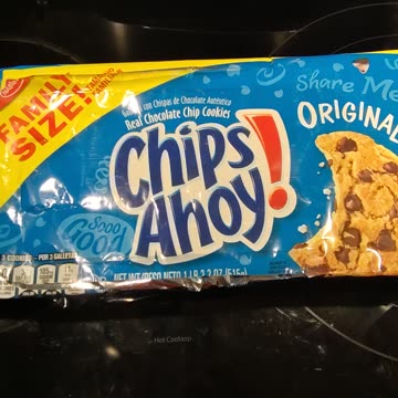 Eating Nabisco Chips Ahoy! Real Chocolate Chip Cookies, Dbn, MI, 9/25/23