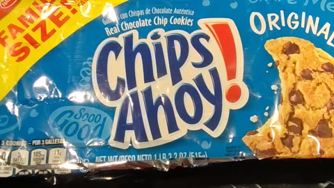 Eating Nabisco Chips Ahoy! Real Chocolate Chip Cookies, Dbn, MI, 9/25/23