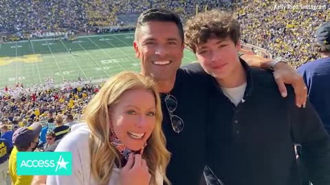 Kelly Ripa & Mark Consuelos' Reunited w 3 Kids On Vacation