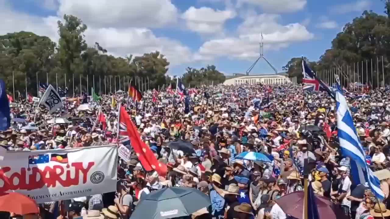 Australia anti-vax mandate crowd 2/12/22