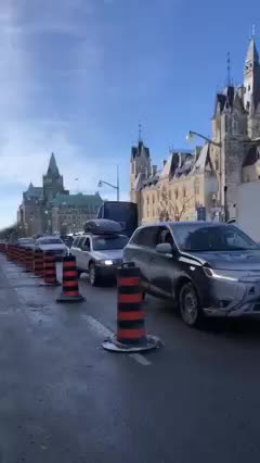 It has started!! Get down to Ottawa parliament hill now!! Wooohoooo ❤️🇨🇦❤️🇨🇦