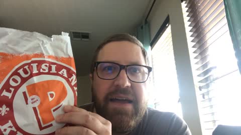 Ep 19 ASMR: Popeyes Spicy Chicken Sandwhich