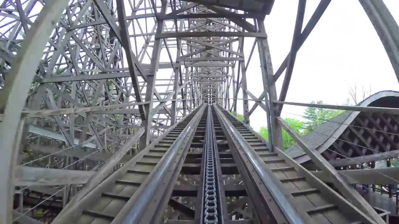 Twister Roller Coaster - Knoebels Amusement Park. Pennsylvania EUA