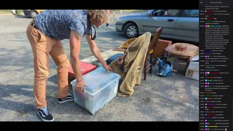 2023-05-01 (5bis.2) - Il charge le stand des gens dans sa Laguna - Twitch Decheterie (avec chat)