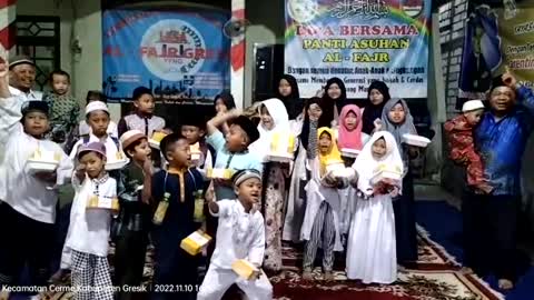 Yel Yel Semangat Anak Anak Panti Asuhan Al Fajar Gresik Semoga Menjadi Generasi Penerus Bangsa