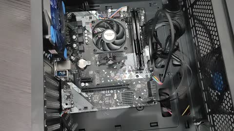 THE EASIEST PC ASSEMBLY TUTORIAL FOR BEGINNERS FROM BEGINNING TO THE END