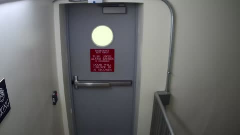 6153RHOBGRRGST1StairwellSide_2021-01-05_00h00min00s240ms.mp4