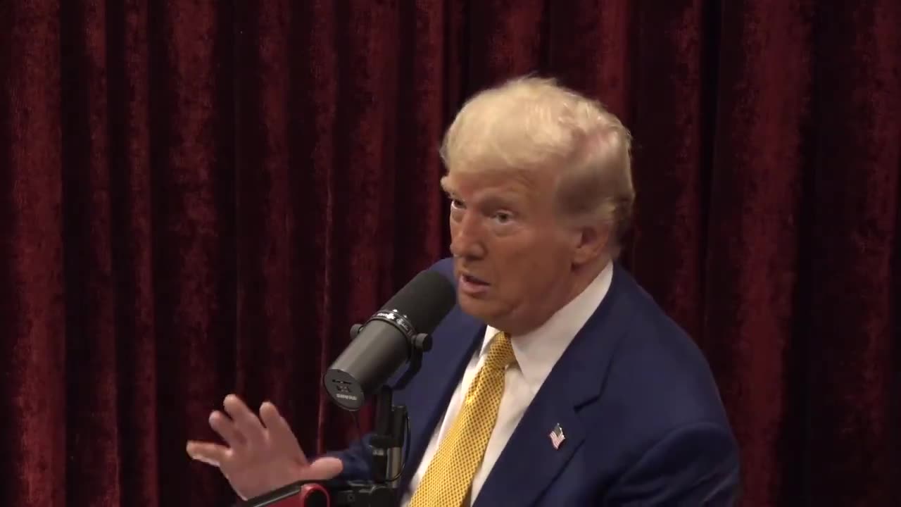 JOE ROGAN INTERVIEWS PRESIDENT TRUMP