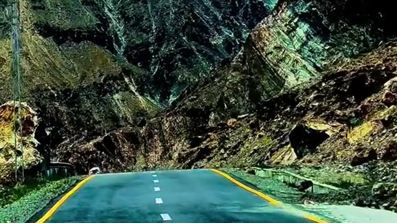 In Pakistan's Skardu Road