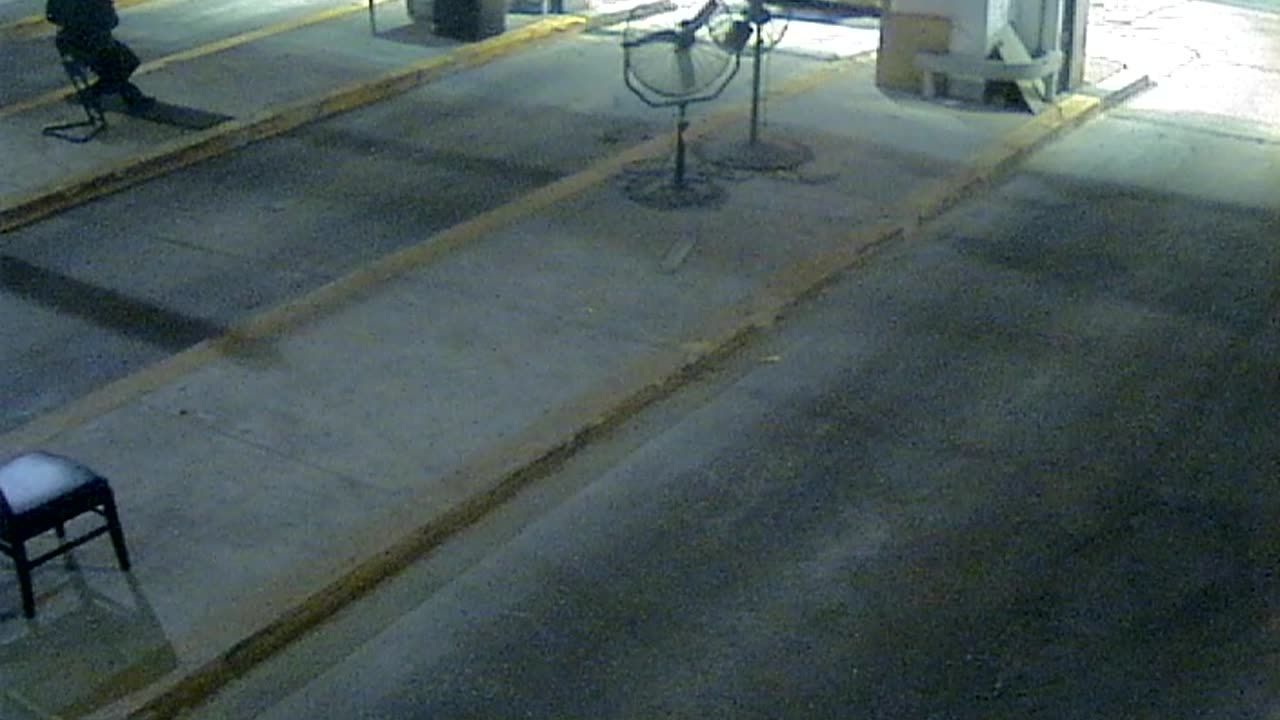 3138RHOBG3CStGarageLeftDoor_2021-01-06_06h55min13s127ms.mp4