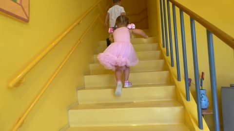 Diana and Roma fun play at the theme park Peppa Pig-7