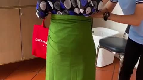 Easy ways to wear Thai wrap skirt _ Amazing Thailand