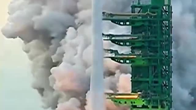 Descripción South Korea Launches First Domestically Built Rocket