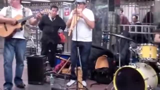 Pan Flute, Charango, Guitar, Bass & Drums Performance by Agua Clara @ 34th Street Station