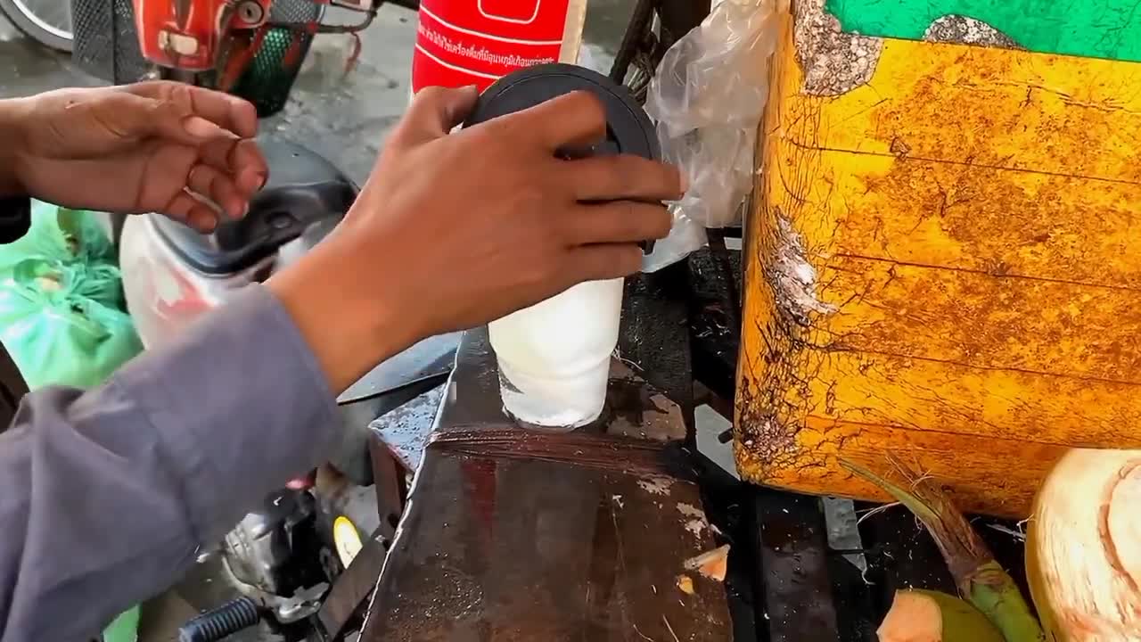 __ Indian Street Food, Coconut Water